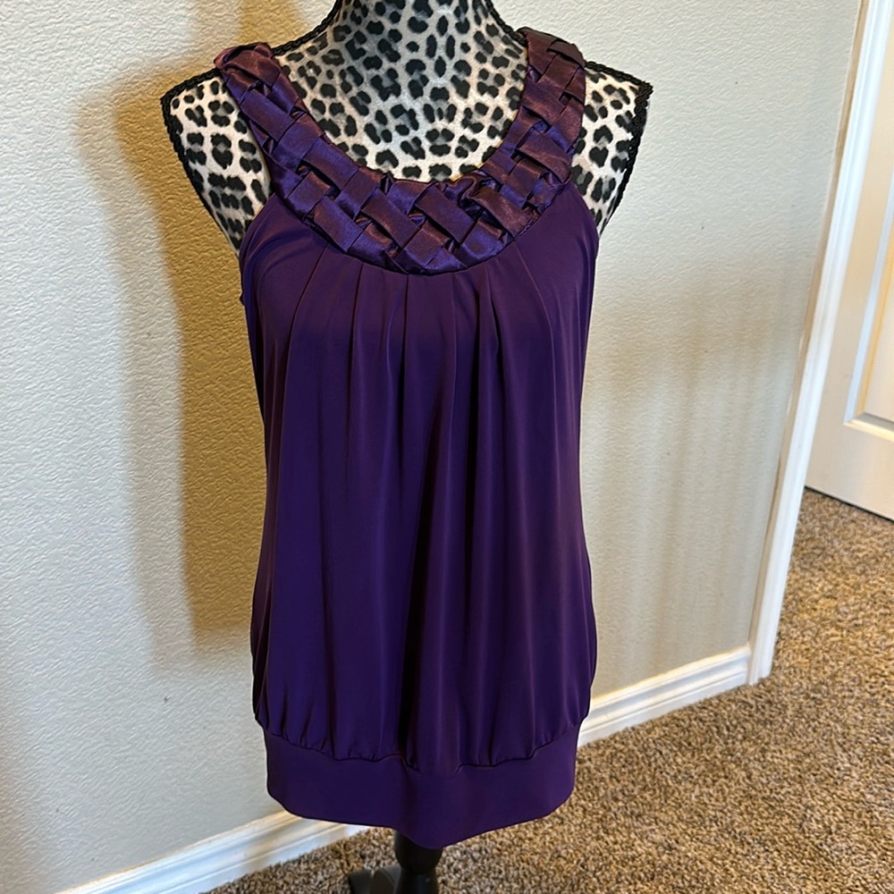 Women’s purple sleeveless top, size XL